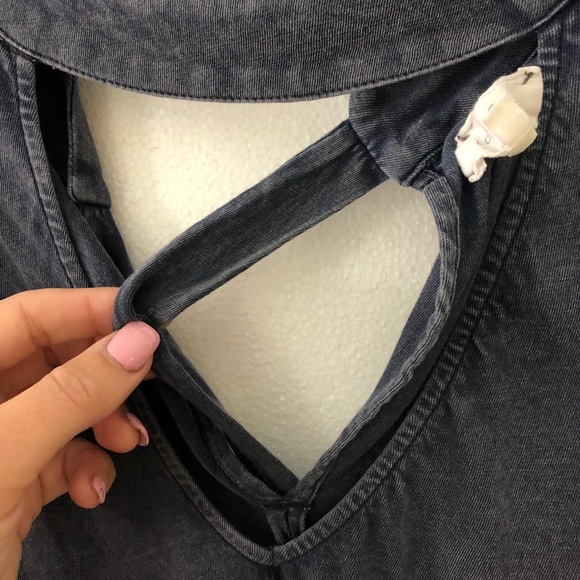 Lou & Grey Navy Keyhole Cutout Tie Neck Tank Top - Picture 6 of 8